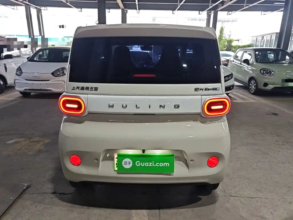 Wuling MINIEV — миниатюра 6
