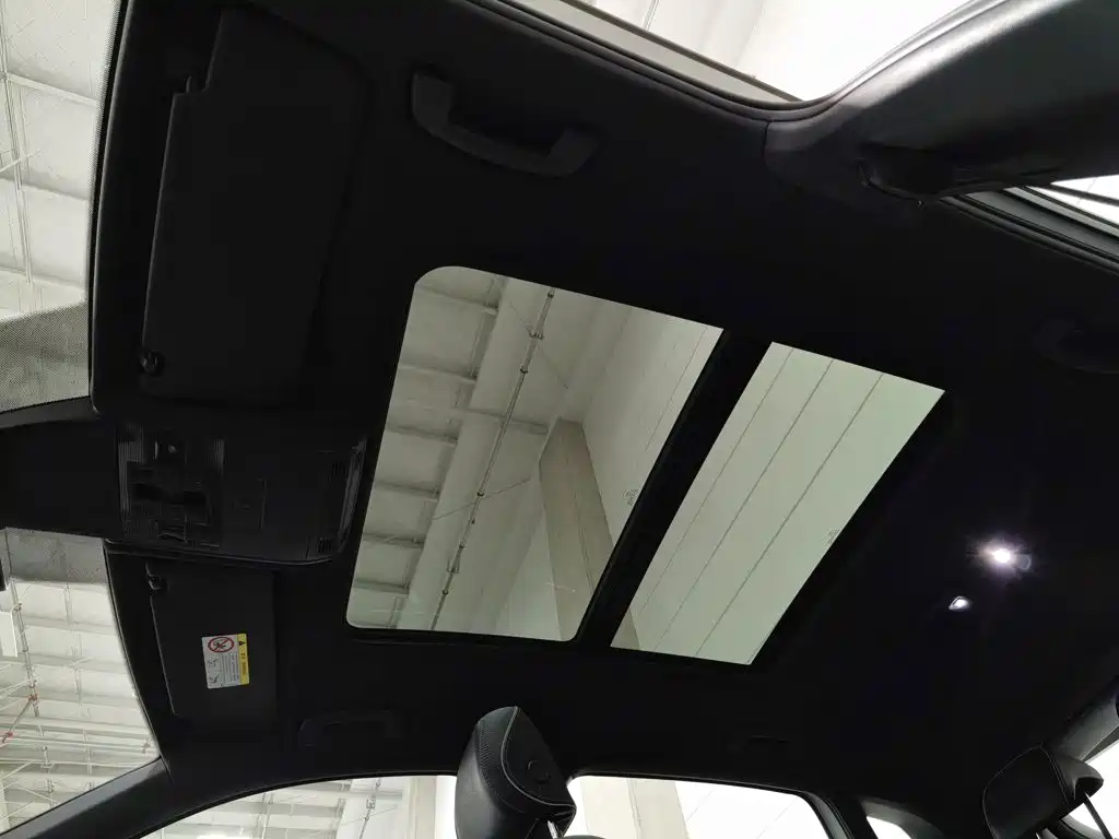 Volkswagen X — миниатюра 14