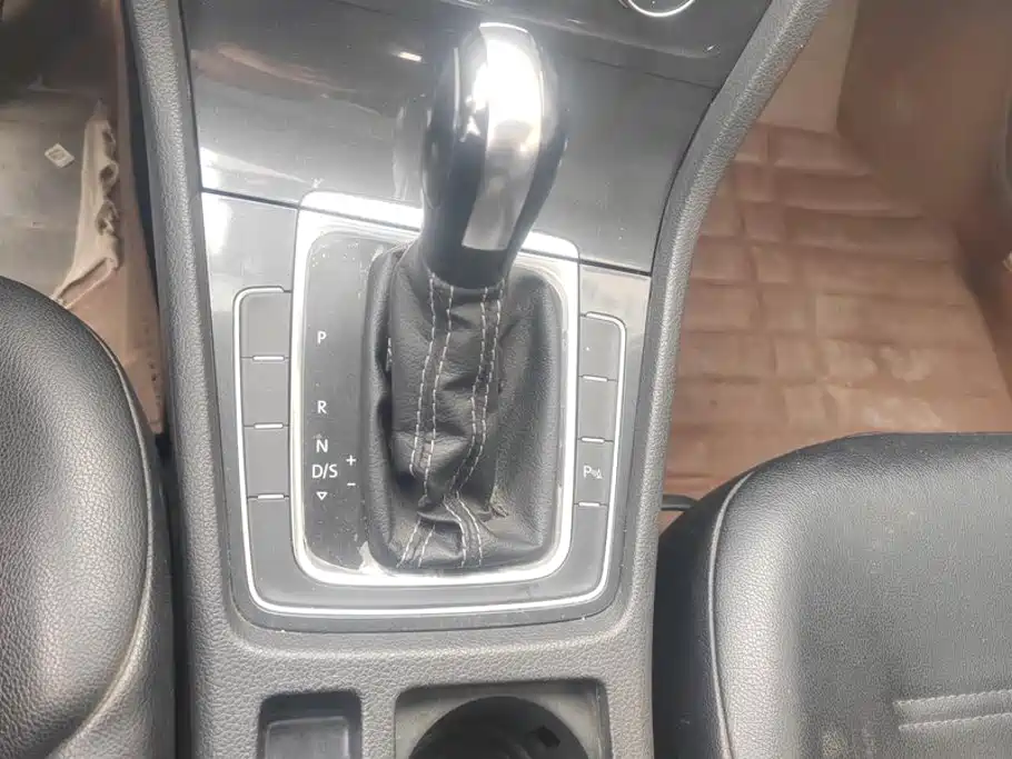 Volkswagen Golf — миниатюра 16