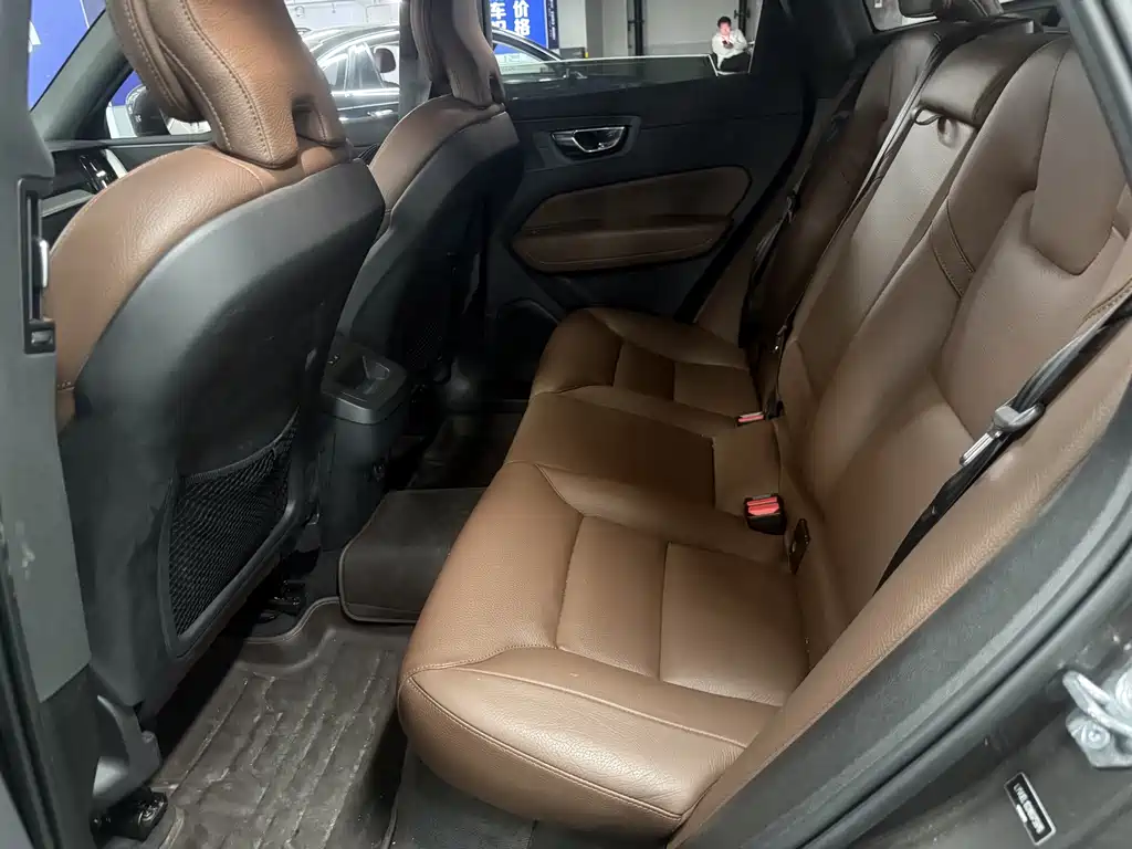 Volvo XC60 — миниатюра 7