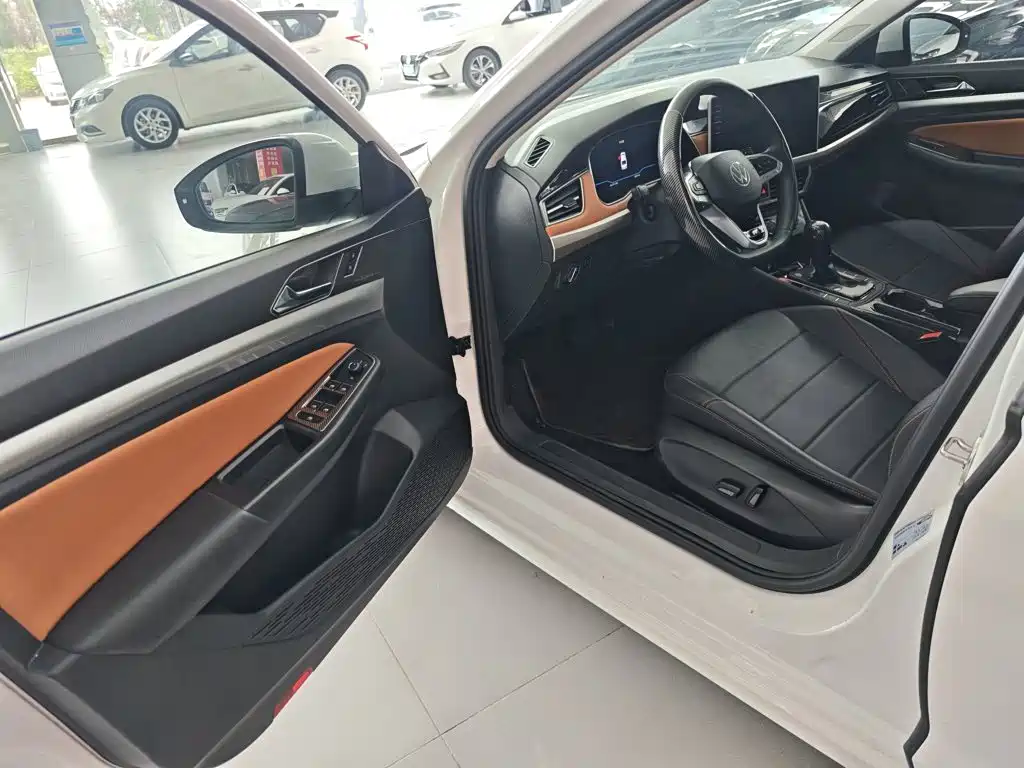 Volkswagen Bora — миниатюра 12