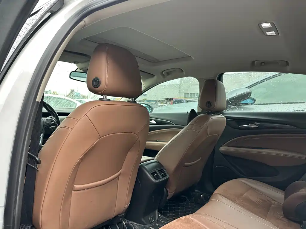Buick Regal — миниатюра 6