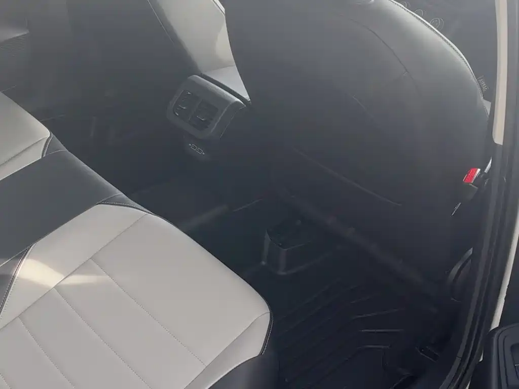 Volkswagen Bora — миниатюра 8
