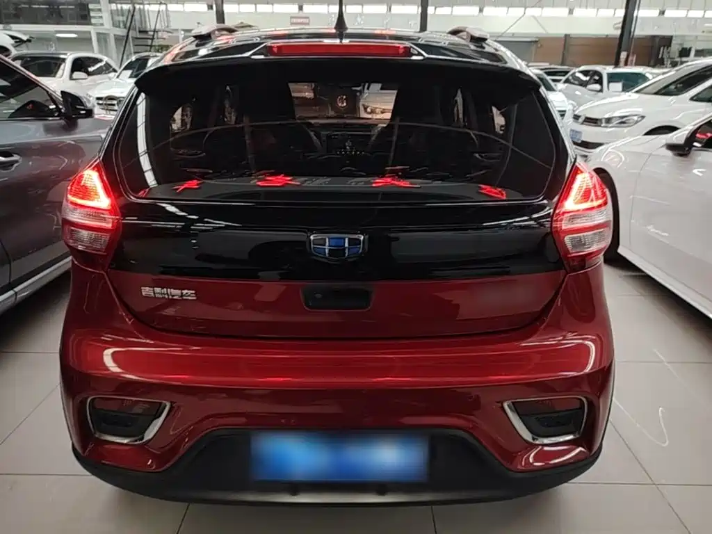 Geely Vision X1 — миниатюра 6