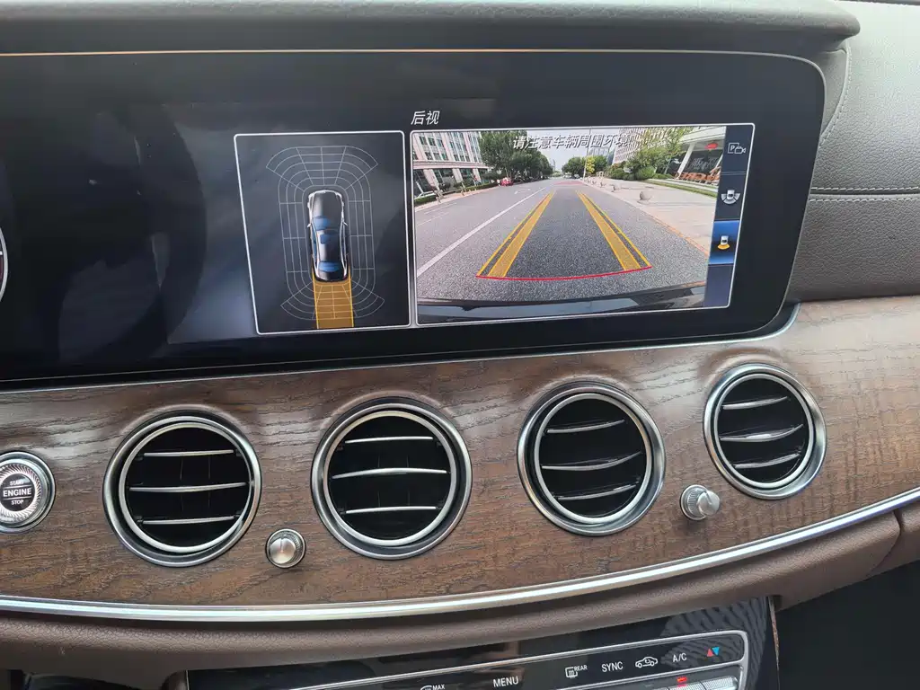 Mercedes-Benz E-Class — миниатюра 22