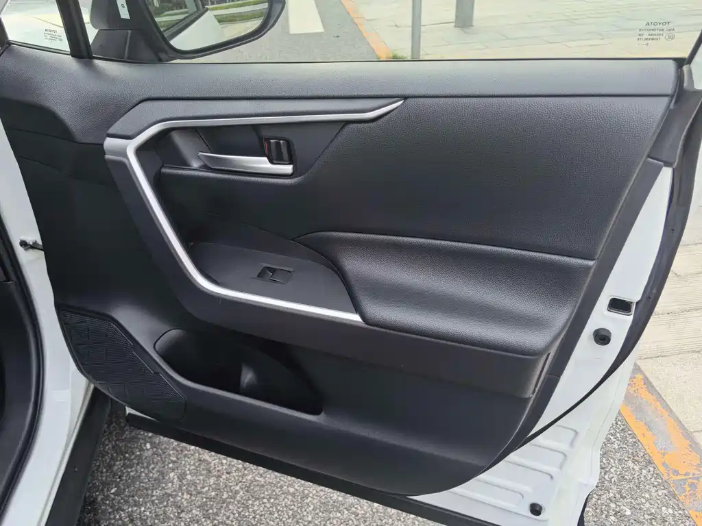Toyota Wildlander — миниатюра 9