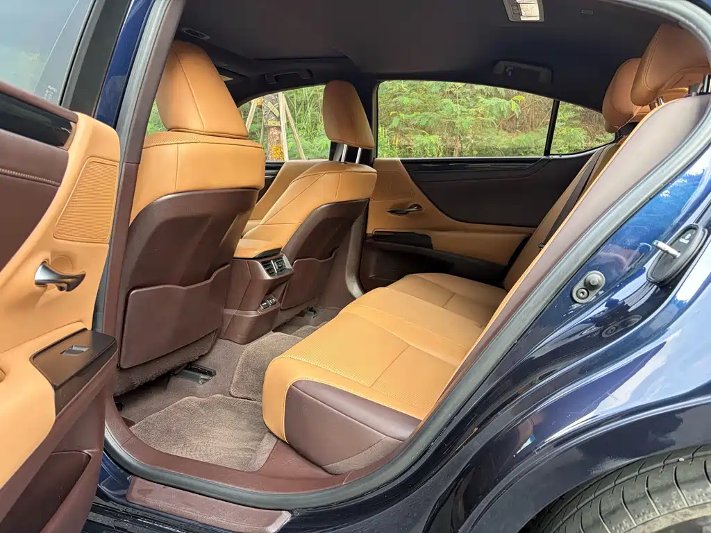 Lexus ES — миниатюра 3