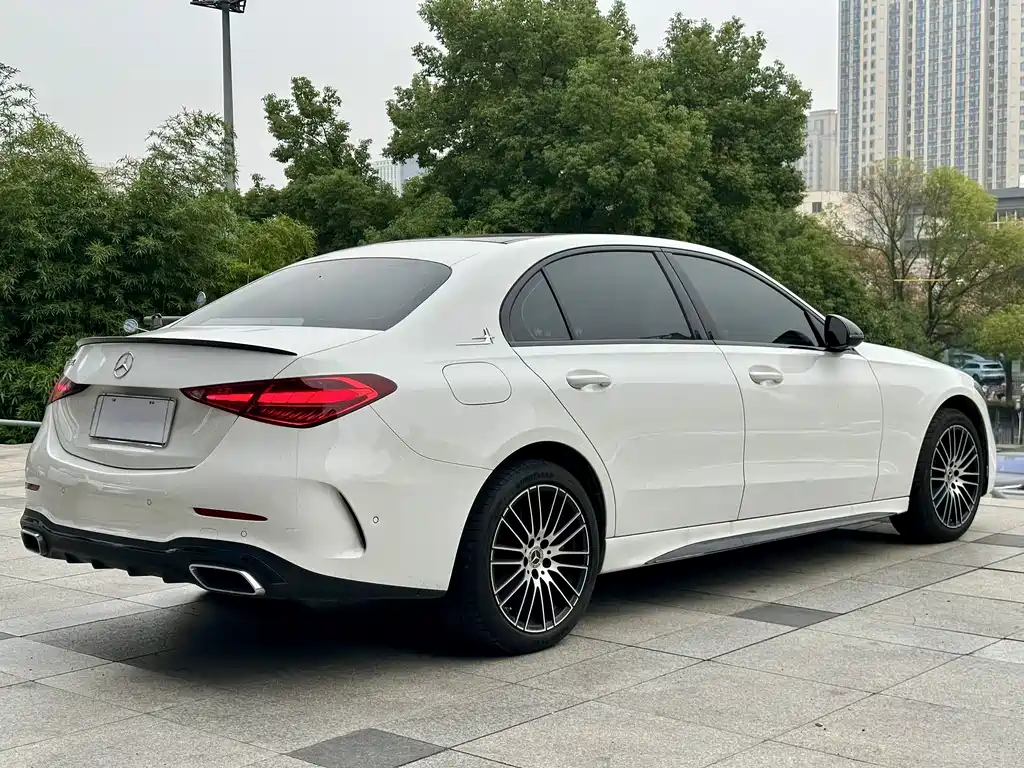 Mercedes-Benz C-Class — миниатюра 4