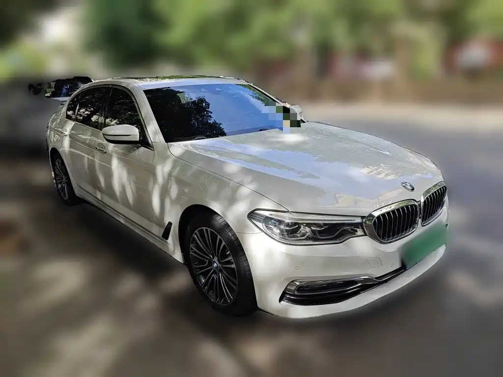 BMW 5 Series — миниатюра 24