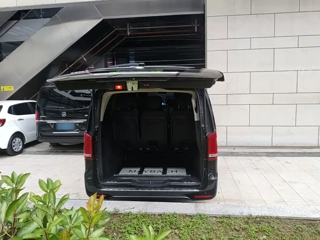 Mercedes-Benz V-Class — миниатюра 19