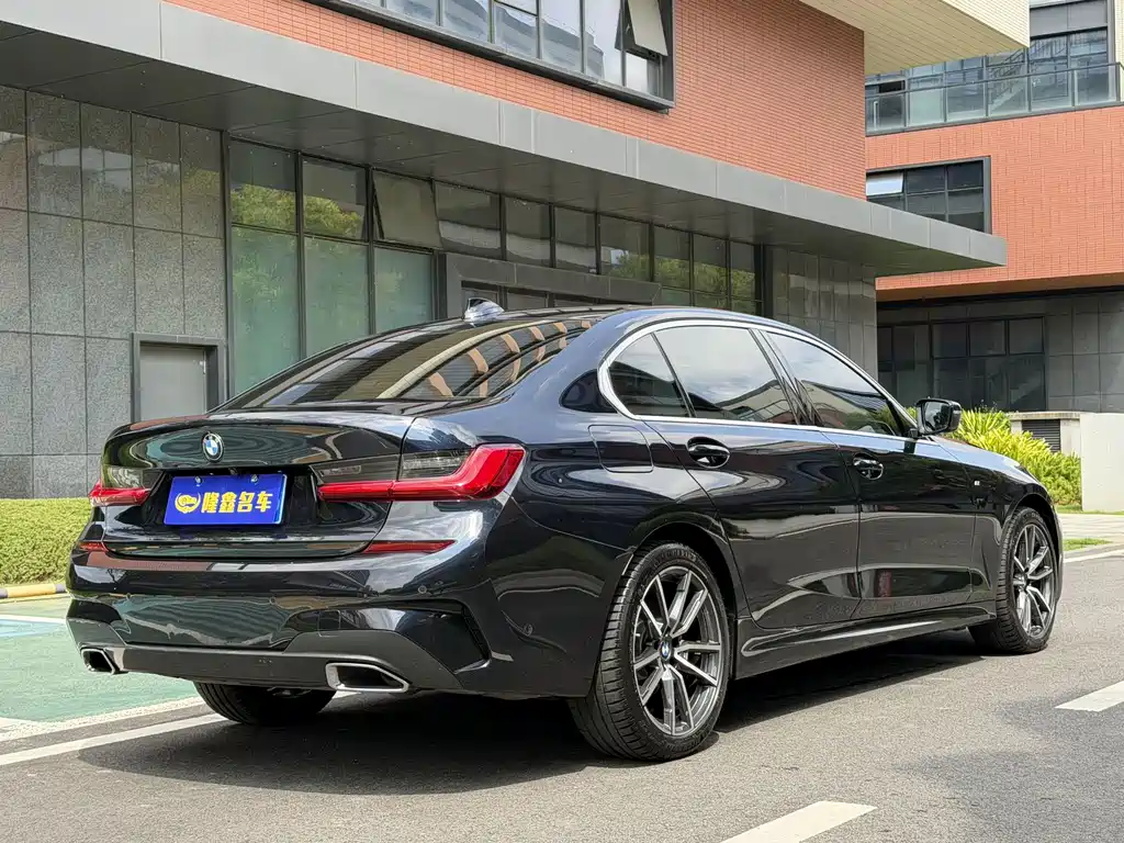 BMW 3 Series — миниатюра 6