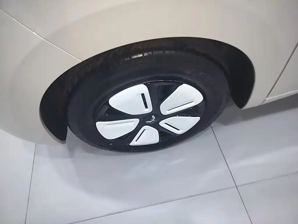 Wuling MINIEV — миниатюра 23