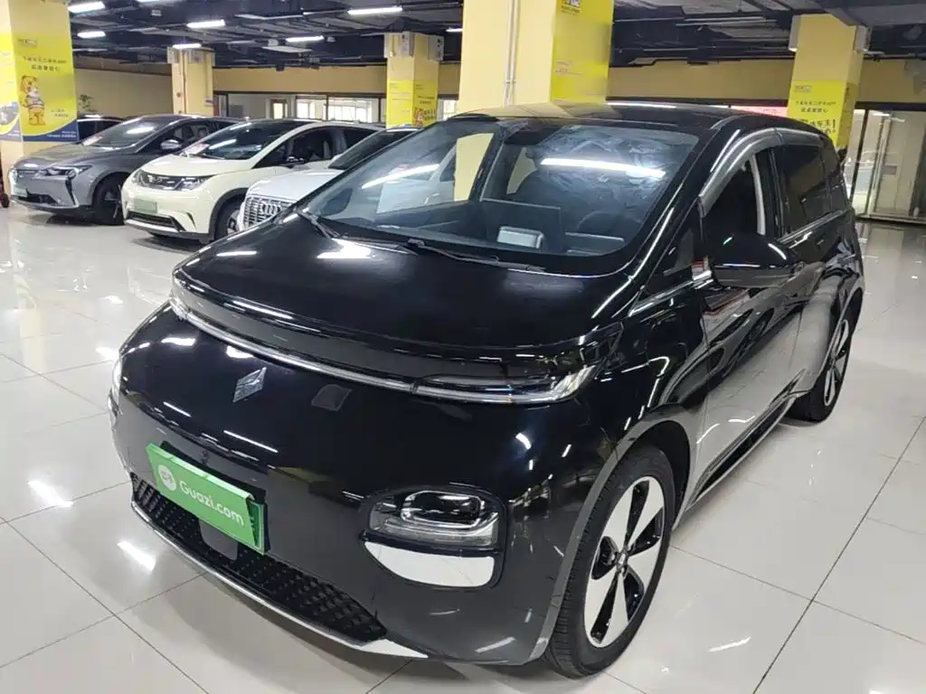 Baojun Yunduo — миниатюра 2