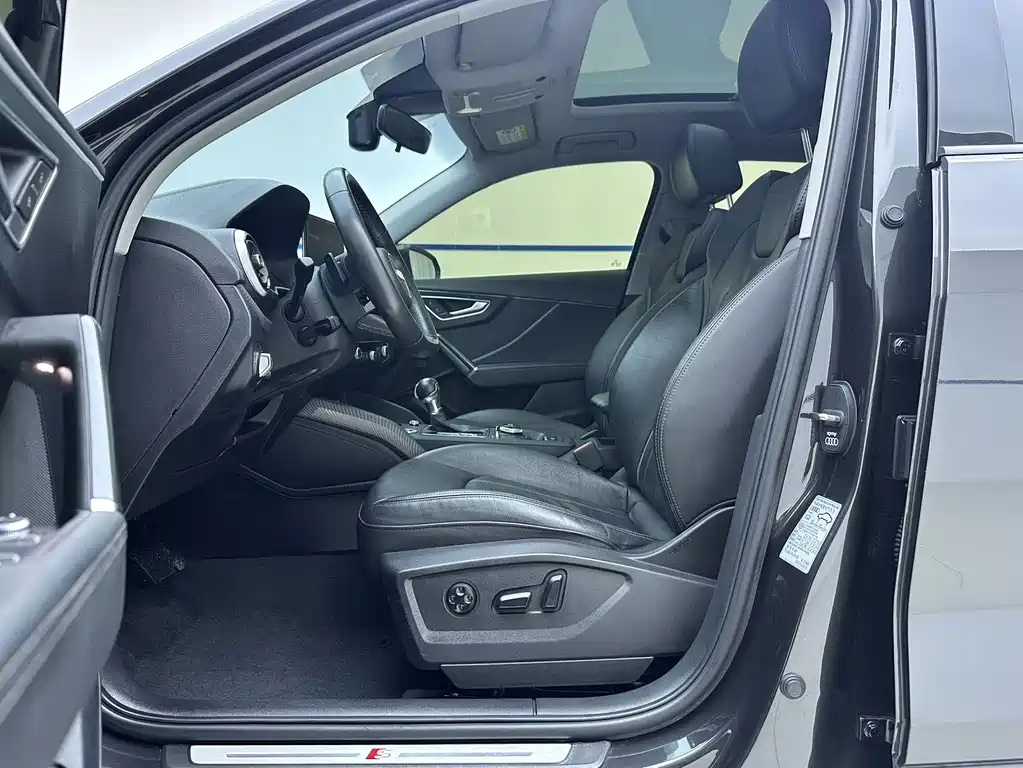 Audi Q2L 2022 35 TFSI Fashion