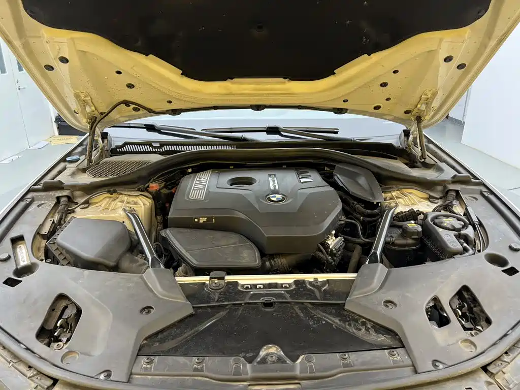 BMW 5 Series — миниатюра 10