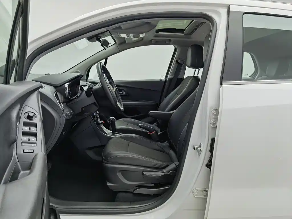 Chevrolet Trax — миниатюра 10