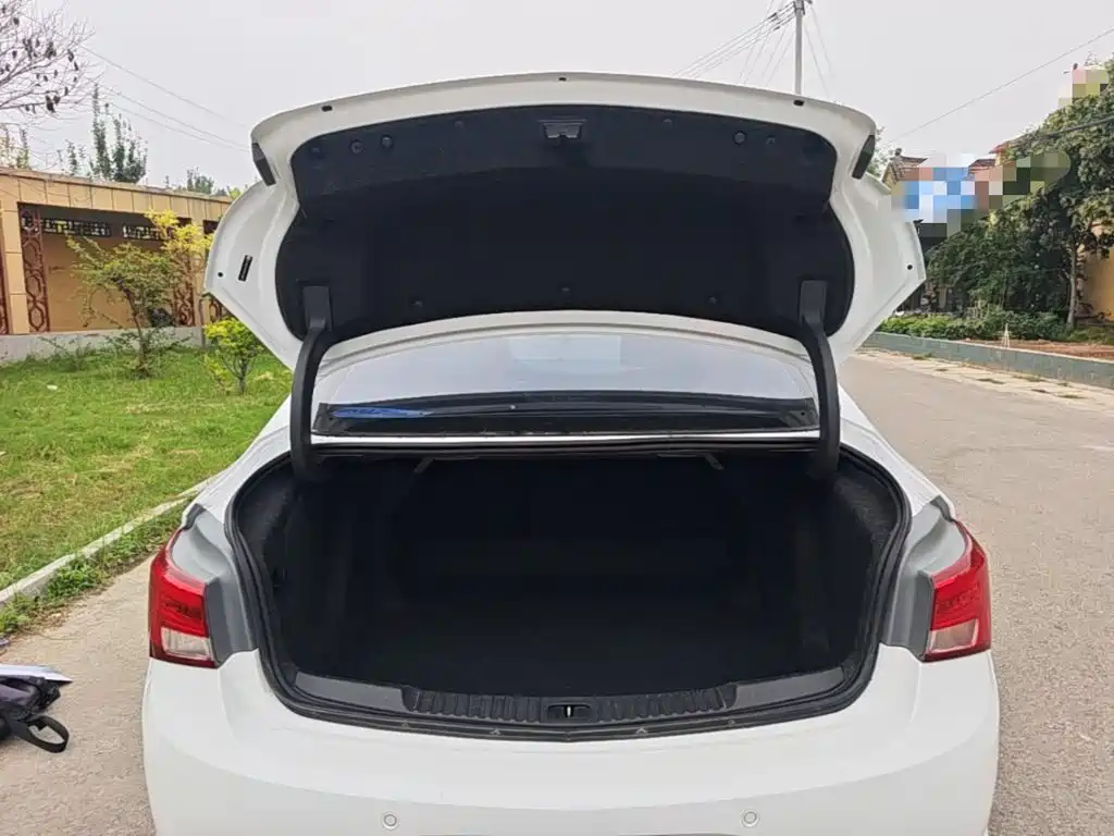 Buick Verano — миниатюра 19