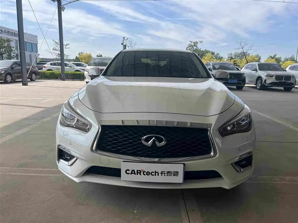 Infiniti Q50L