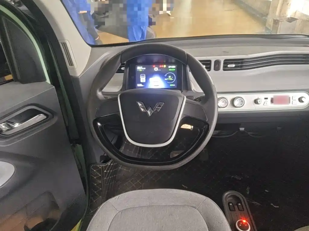 Wuling MINIEV — миниатюра 11