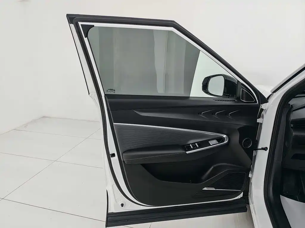 GEELY AUTOMOBILE BOYUE