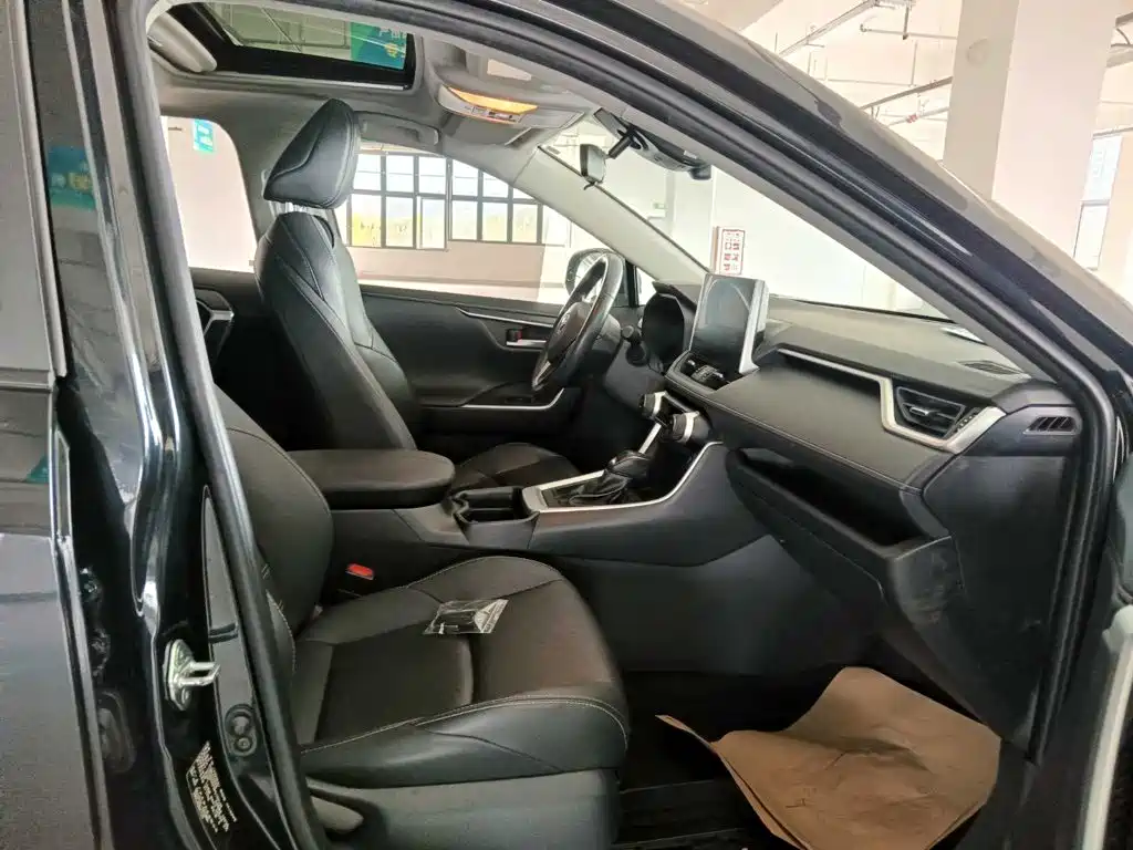 Toyota Wildlander — миниатюра 8