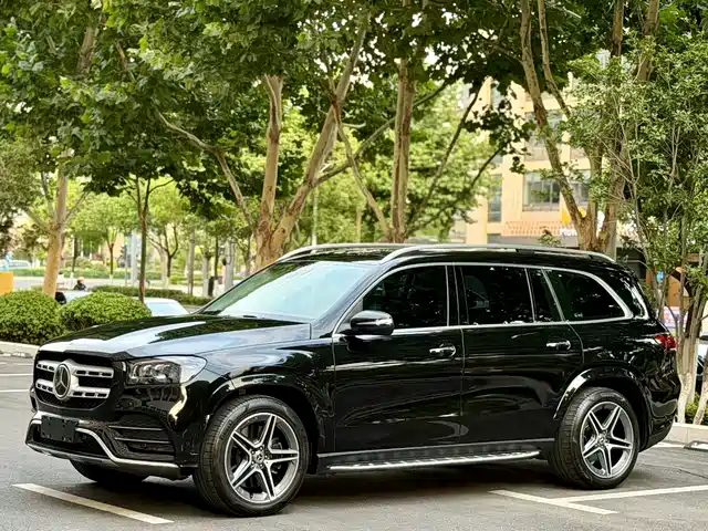 Mercedes-Benz GLS — фото 1