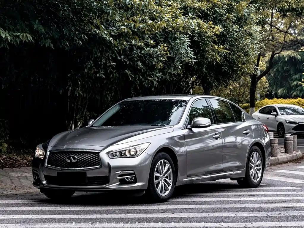 Купить Infiniti Q50L