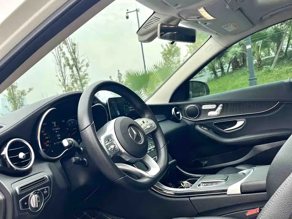 Mercedes-Benz C-Class — миниатюра 4