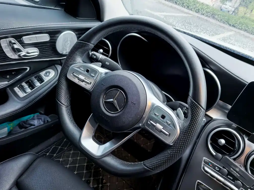 Mercedes-Benz C-Class — миниатюра 7