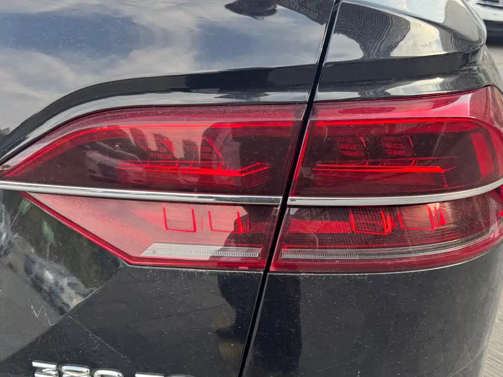 Volkswagen Phideon — миниатюра 8