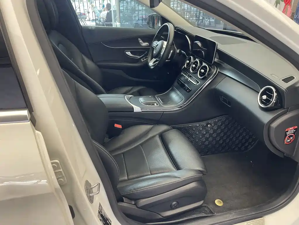 Mercedes-Benz C-Class — миниатюра 21
