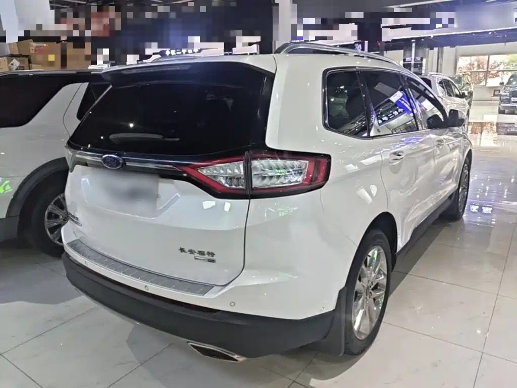 Ford Edge — миниатюра 7