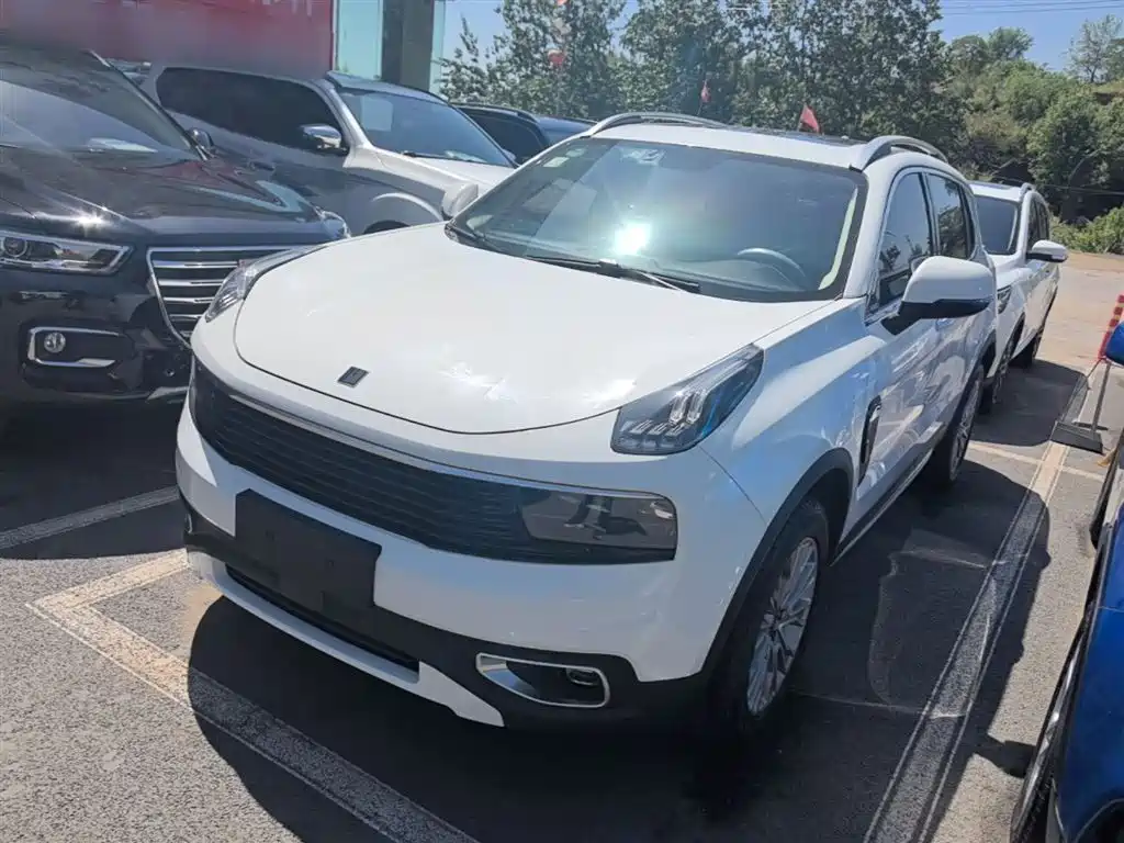 Lynk & Co 01 2018