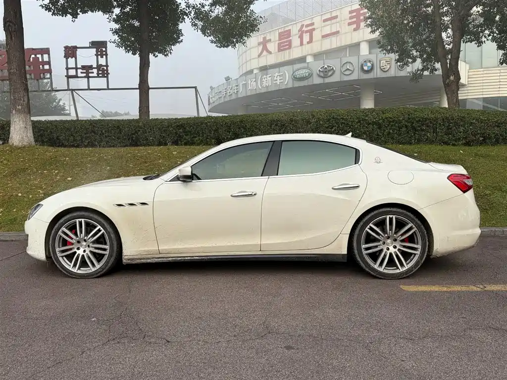MASERATI GHIBLI