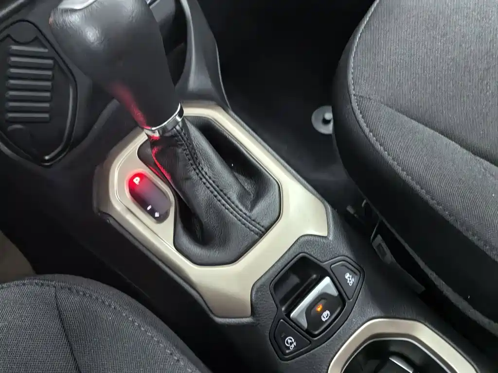 Jeep Renegade — миниатюра 15