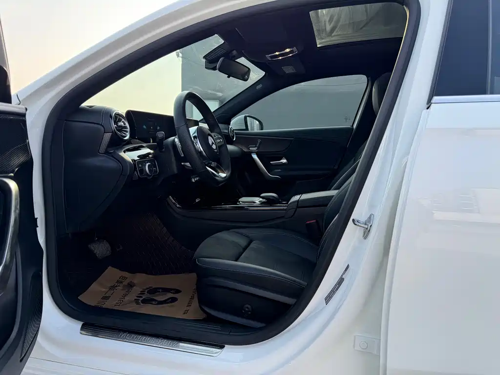 MERCEDES-BENZ A CLASS