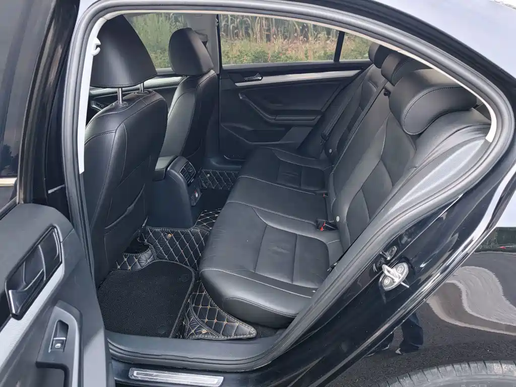 Volkswagen Sagitar — миниатюра 5