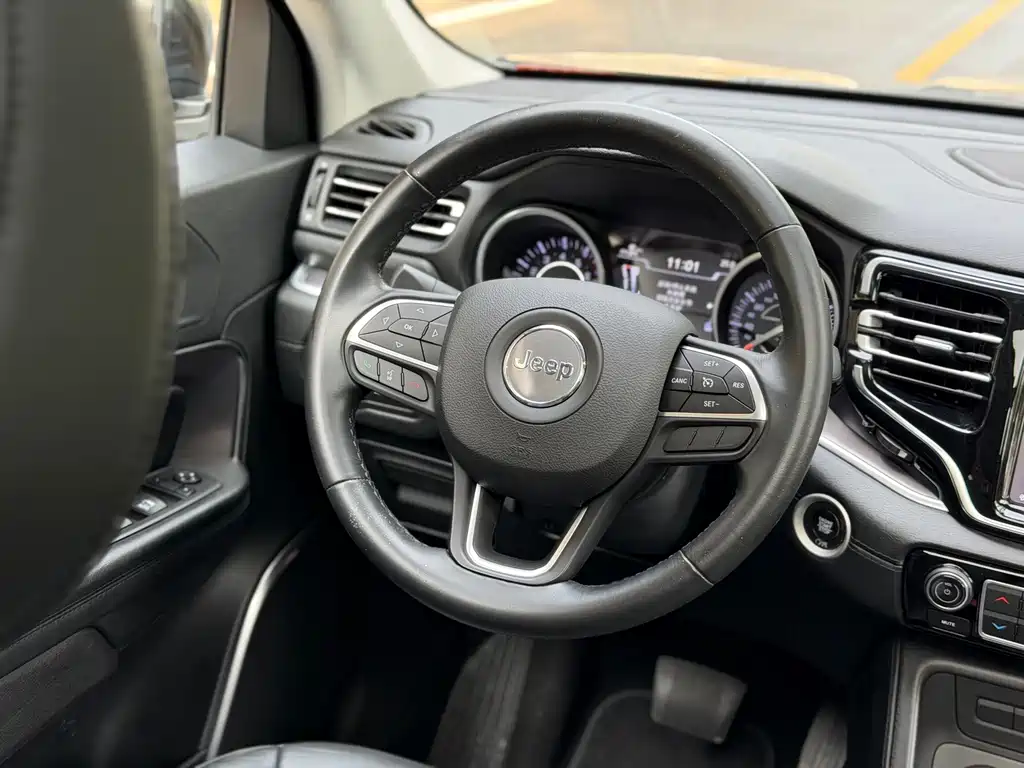 Jeep Grand Commander — миниатюра 15