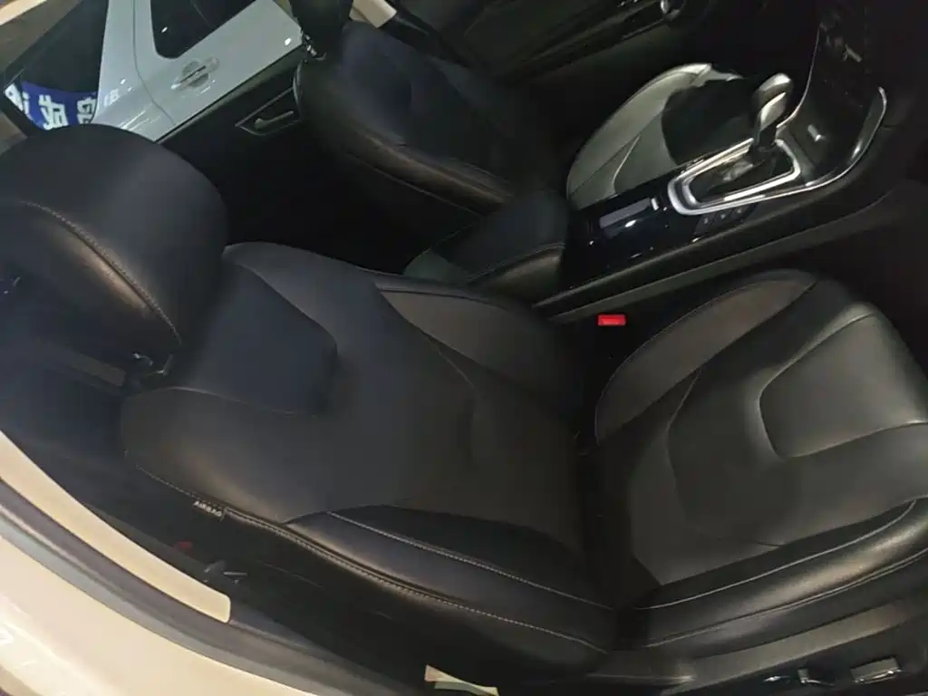 Ford Edge — миниатюра 25