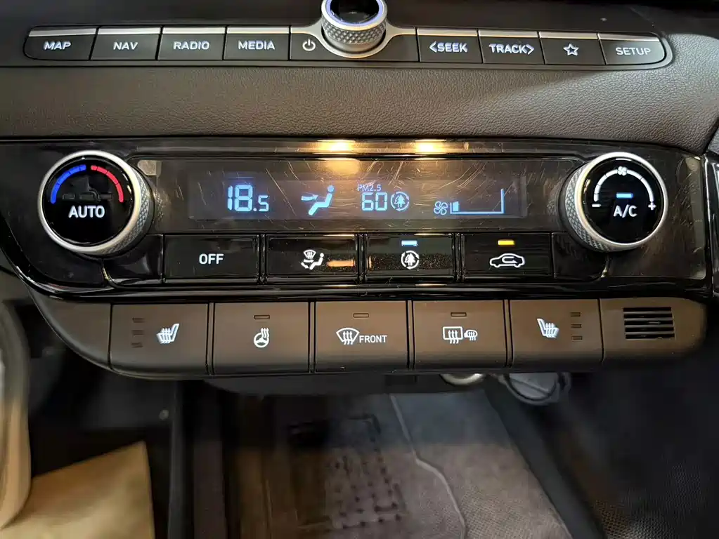 Hyundai Elantra — миниатюра 8