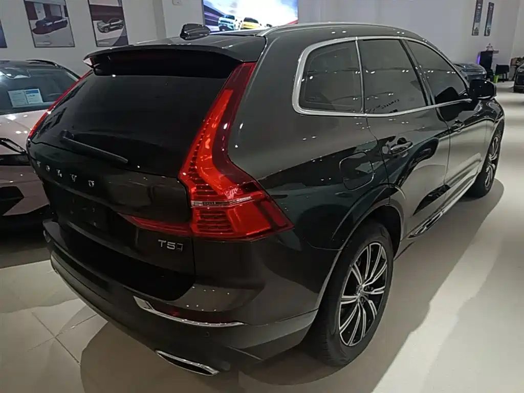 Volvo XC60 2021 T5 Luxury