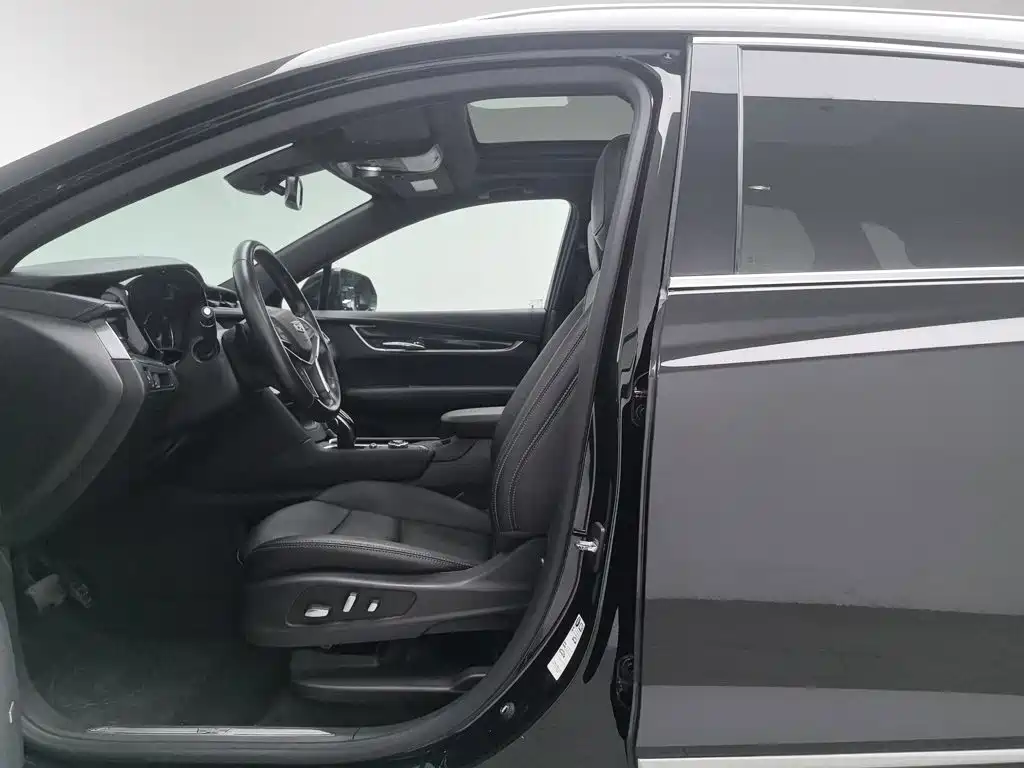 Cadillac XT5 — миниатюра 10