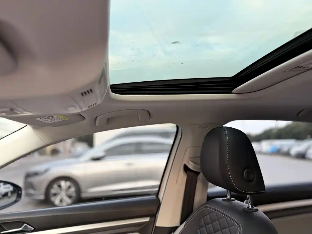 Volkswagen Bora — миниатюра 14
