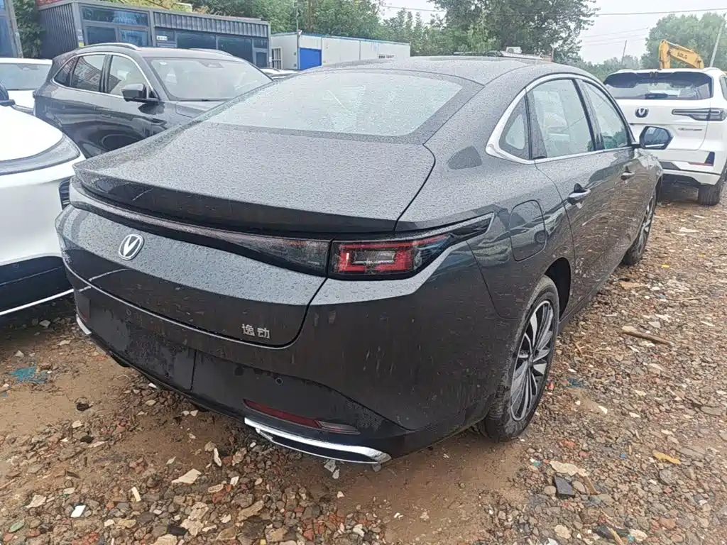 Changan Eado PHEV — миниатюра 7