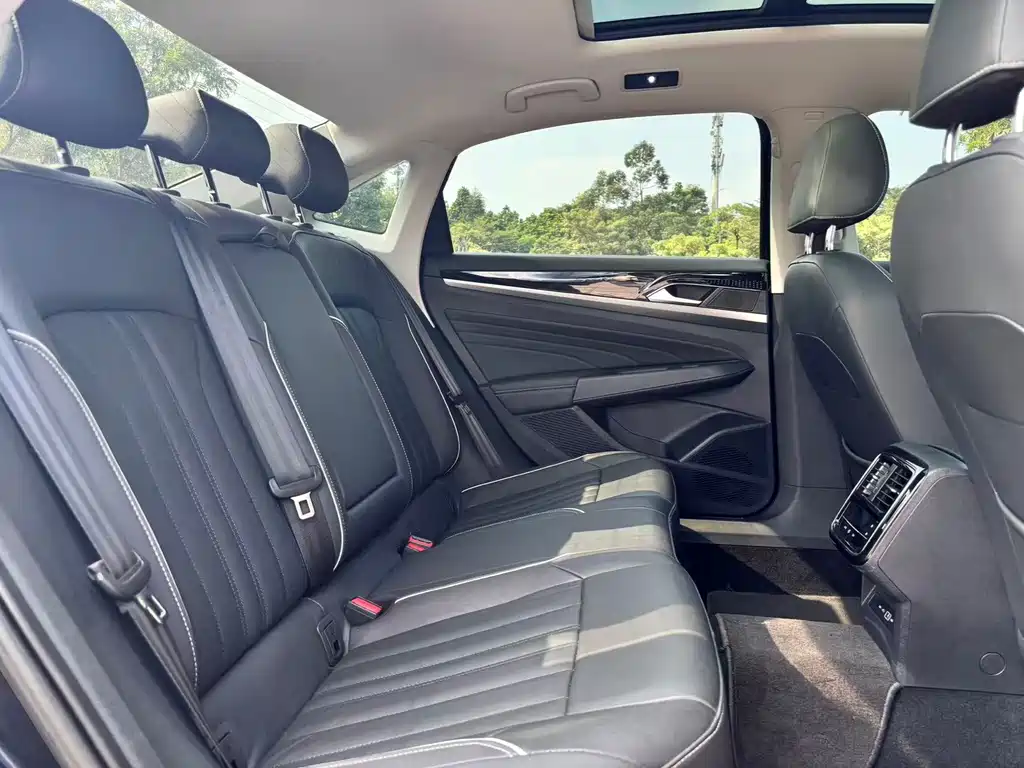 Volkswagen Passat — миниатюра 12