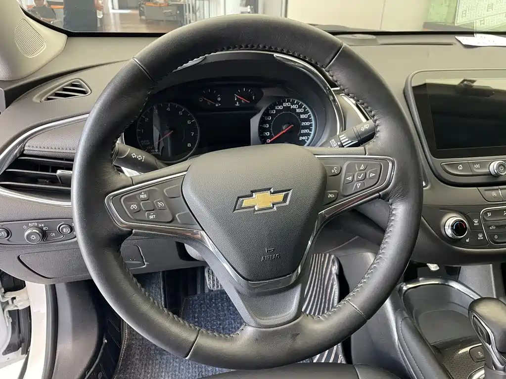 Chevrolet Malibu XL — миниатюра 8