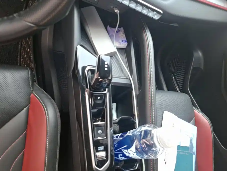 Geely Binyue — миниатюра 16