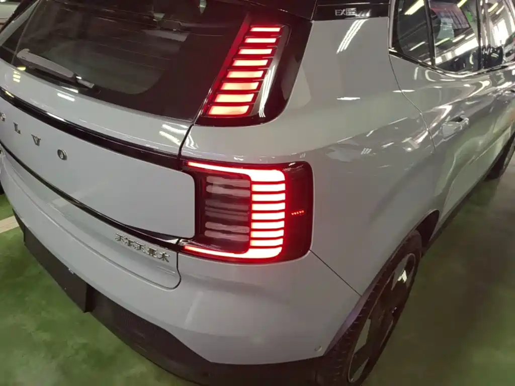 Volvo EX30 — миниатюра 8