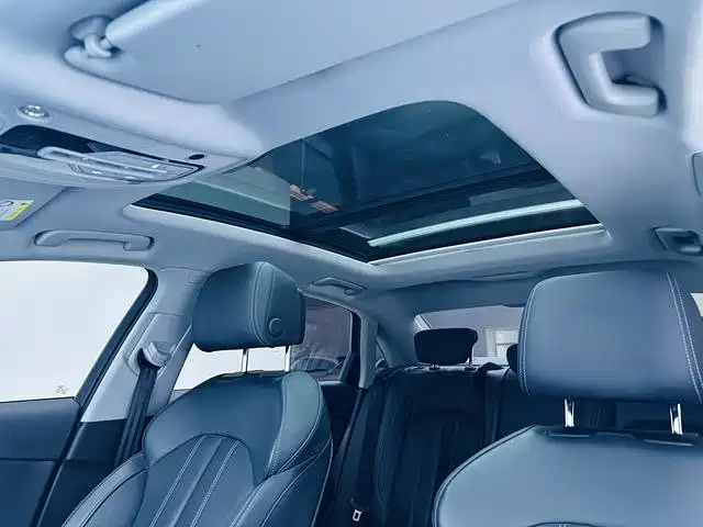 Audi A4L — миниатюра 9