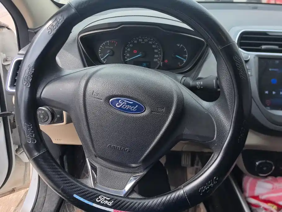 Ford Escort — миниатюра 15